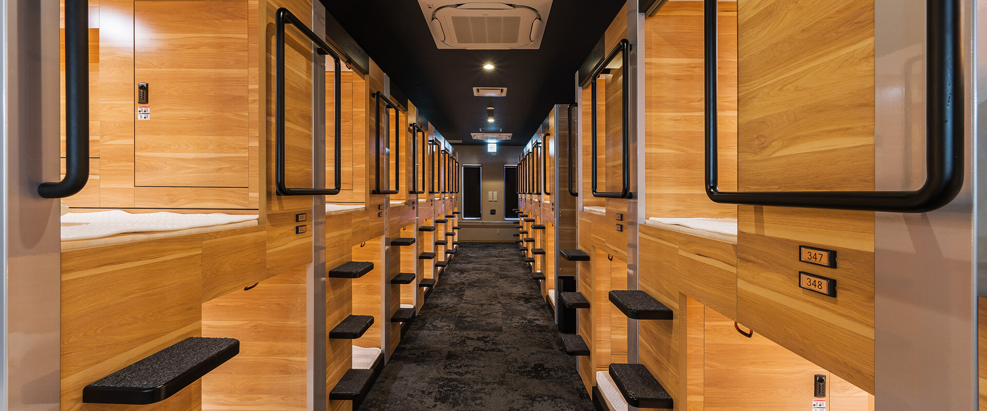 Capsule Hotel Hokutosei2